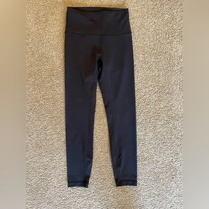 Lululemon Wunder Train High-Rise Tight 25” - Black. Size 6.